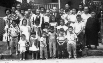 The Sakamoto family at the Kaka'ako house